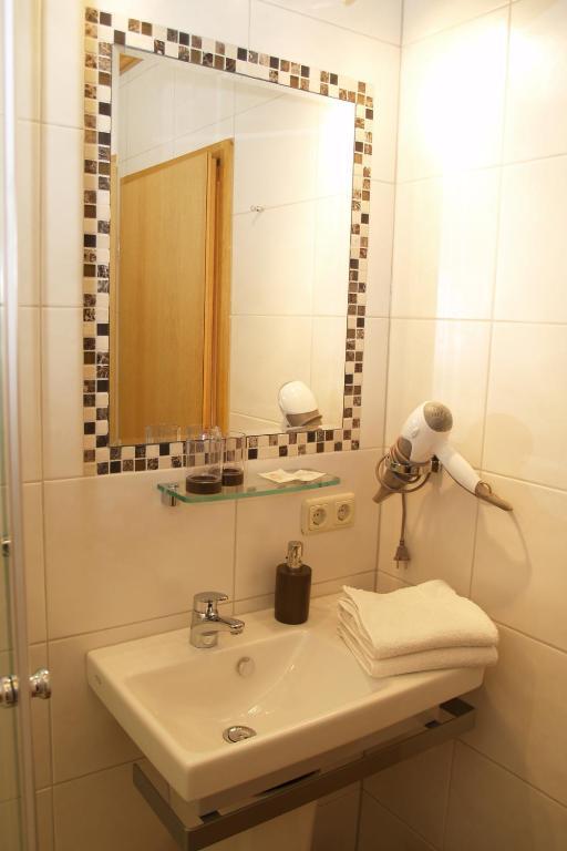 Hotel Haus Gertrud ジンメラート 部屋 写真