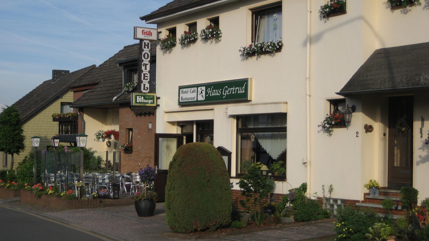 Hotel Haus Gertrud ジンメラート エクステリア 写真