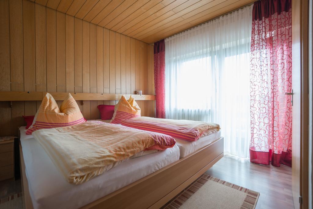 Hotel Haus Gertrud ジンメラート エクステリア 写真