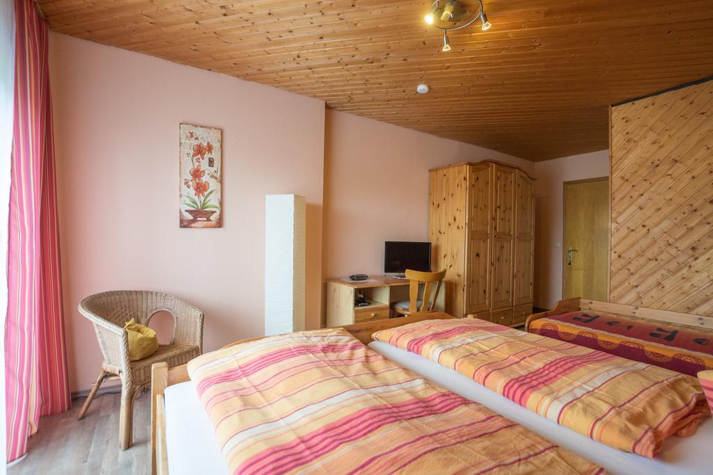 Hotel Haus Gertrud ジンメラート エクステリア 写真